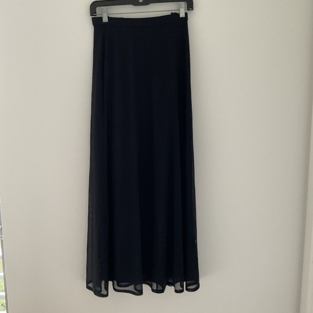 Tadashi Shoji Size 4 Classic Black Maxi Skirt Mesh Flowy Formal Elegant